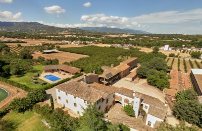 Can Burgu&egrave;s: agrotourism in a farmhouse with eight centuries of history