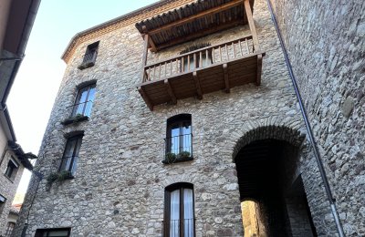 A medieval castle powered by renewable energy
