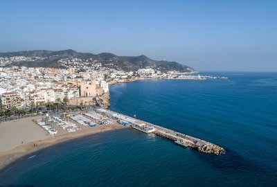 Garraf beaches, nestled amidst cliffs and seaside towns
