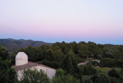 Observatori Astron&ograve;mic del Parc del Garraf: quan els estels formen part del paisatge natural